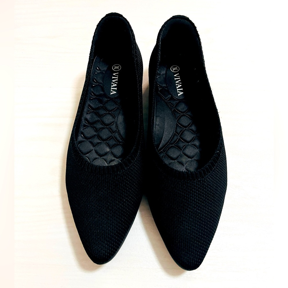 Vivaia Black Pointed Walkers, Size 7 (EU 37.5)